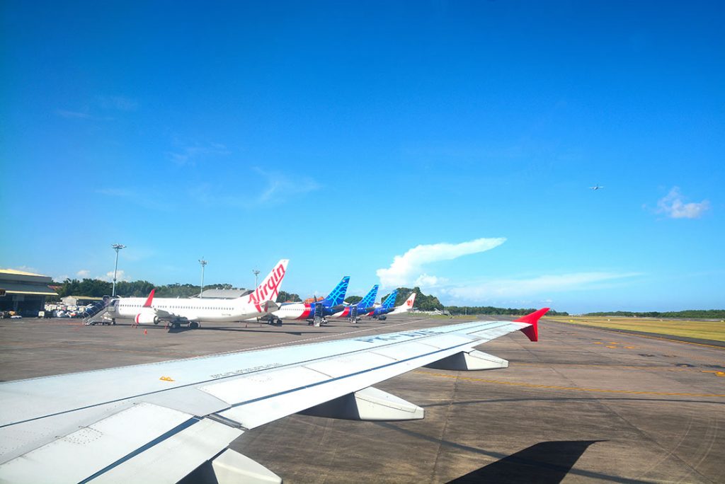 Einreise mit kostenlosen Visa-Stempel am Flughafen Ngura Rai in Denpasar, Auslandsvertretungen und Konsulate informieren